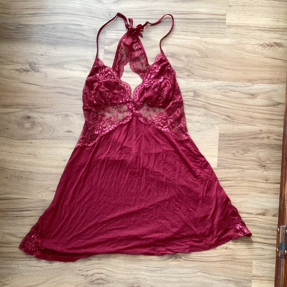Elegant Lace Halter Nightgown - Red